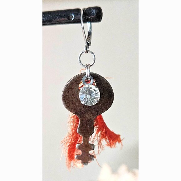 Vintage Rusty Key Earrings Rhinestones Sari Silk Silver Stainless Steel Findings - Picture 6 of 11